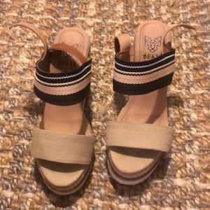 Cute light weight wedges